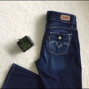 Levi’s 529 Curvy Fit